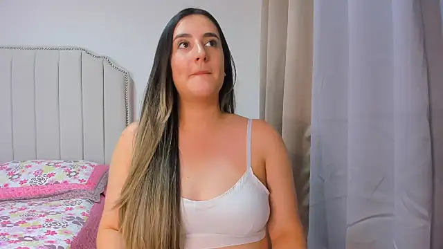 Snapshot of Hanna86 chatting on 02-24-26, 12:41 Hanna86 online show from 02-24-26, 12:41