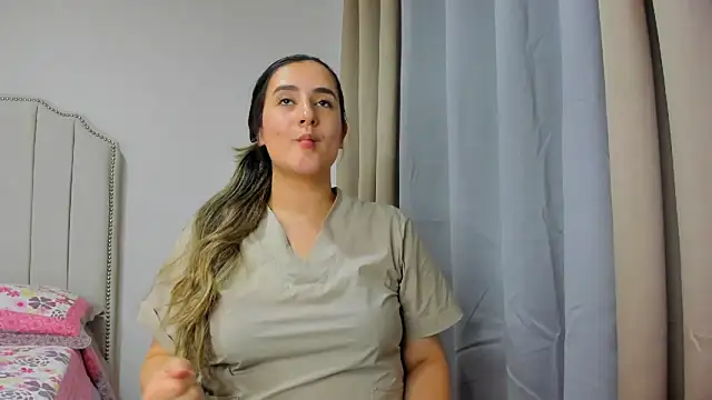 Snapshot of Hanna86 chatting on 03-14-26, 12:50 Hanna86 online show from 03-14-26, 12:50