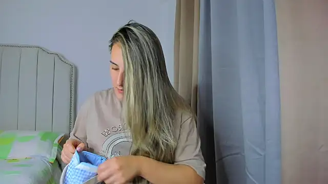 Hanna86 online show from 04-25-26, 09:01