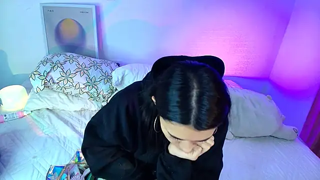 Snapshot of AmyOlimpo chatting on 04-04-26, 01:37 AmyOlimpo online show from 04-04-26, 01:37