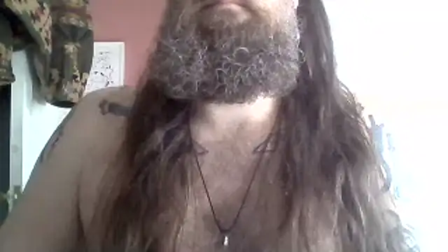 Snapshot of Thrillhouse chatting on 02-22-25, 02:41 Thrillhouse online show from 02-22-25, 02:41