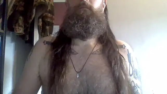 Snapshot of Thrillhouse chatting on 03-14-25, 11:12 Thrillhouse online show from 03-14-25, 11:12