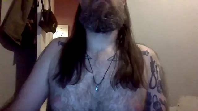 Snapshot of Thrillhouse chatting on 10-12-25, 11:37 Thrillhouse online show from 10-12-25, 11:37