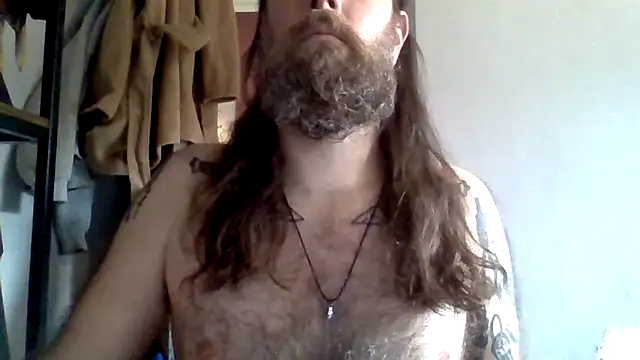 Snapshot of Thrillhouse chatting on 10-31-25, 03:02 Thrillhouse online show from 10-31-25, 03:02