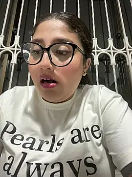 croftsmila online show from 04-11-26, 11:53