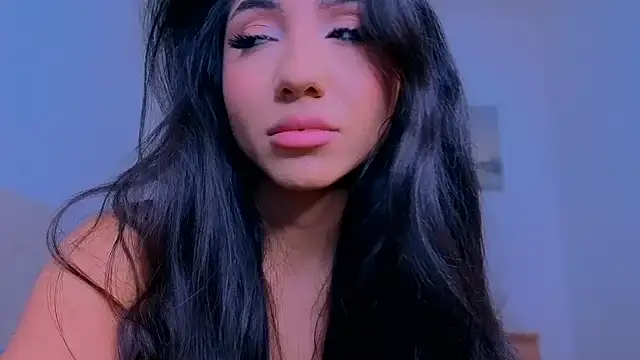 Your Girl69XXX online show from 05-25-26, 11:00