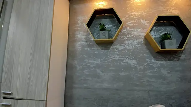 Mhelanny2 online show from 04-19-26, 07:27