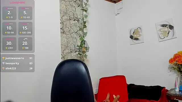 Snapshot of yasmin_goldenst chatting on 02-13-25, 02:12 yasmin goldenst online show from 02-13-25, 02:12