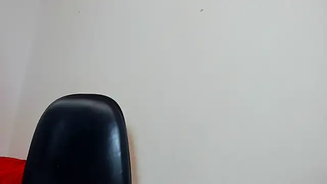 Snapshot of yasmin_goldenst chatting on 01-08-26, 11:12 yasmin goldenst online show from 01-08-26, 11:12
