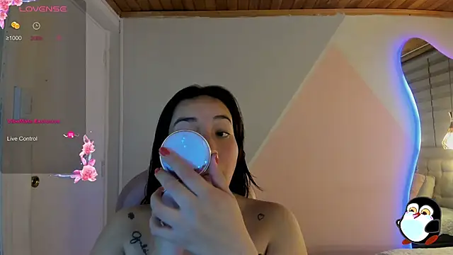 cristal  hot 1 online show from 06-19-26, 05:34