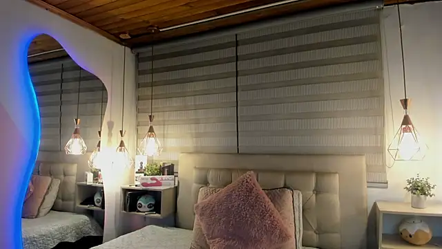 cristal  hot 1 online show from 07-10-26, 05:12
