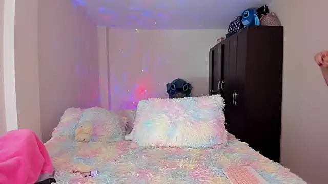 Snapshot of rosalie_lust chatting on 02-23-25, 03:45 rosalie lust online show from 02-23-25, 03:45