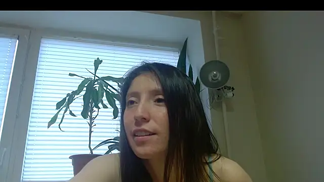 Snapshot of Sophi_Cute chatting on 03-13-25, 02:55 Sophi Cute online show from 03-13-25, 02:55