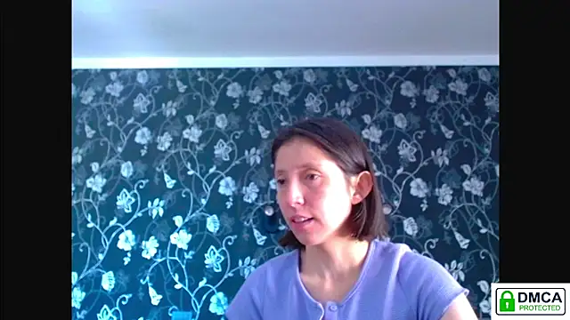 Snapshot of Sophi_Cute chatting on 05-30-26, 07:27 Sophi Cute online show from 05-30-26, 07:27