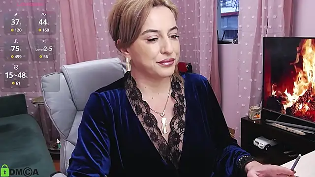 Snapshot of CarrieLoveX chatting on 01-12-25, 06:06 CarrieLoveX online show from 01-12-25, 06:06