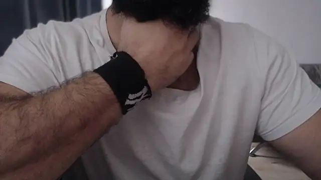 hugemachohandsome online show from 11-21-25, 09:30