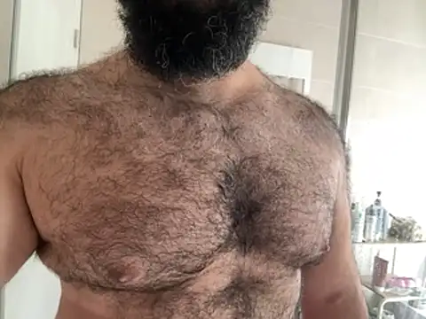 hugemachohandsome online show from 03-28-26, 09:20