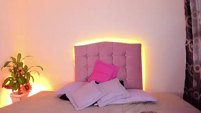 MarieLatex online show from 03-20-25, 07:46