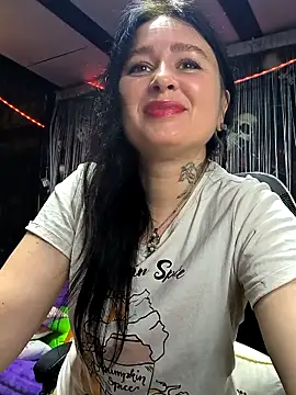 KikiXRed online show from 04-12-26, 04:06