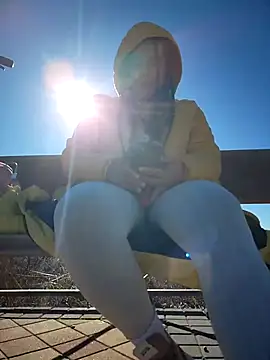 Snapshot of bellapaty chatting on 11-27-25, 11:12 bellapaty online show from 11-27-25, 11:12