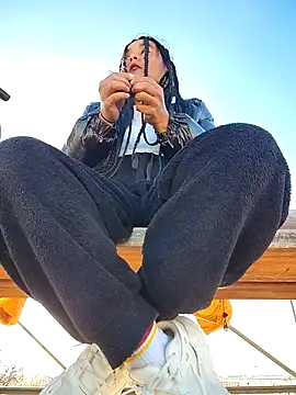 Snapshot of bellapaty chatting on 12-01-25, 10:42 bellapaty online show from 12-01-25, 10:42