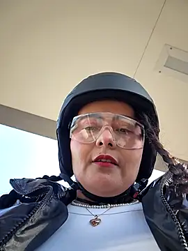 Snapshot of bellapaty chatting on 02-25-26, 09:19 bellapaty online show from 02-25-26, 09:19