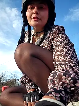 Snapshot of bellapaty chatting on 02-27-26, 03:23 bellapaty online show from 02-27-26, 03:23