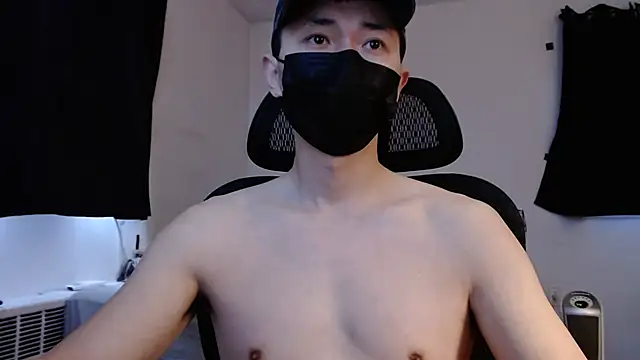 Snapshot of twbobo00715 chatting on 02-17-25, 05:10 twbobo00715 online show from 02-17-25, 05:10