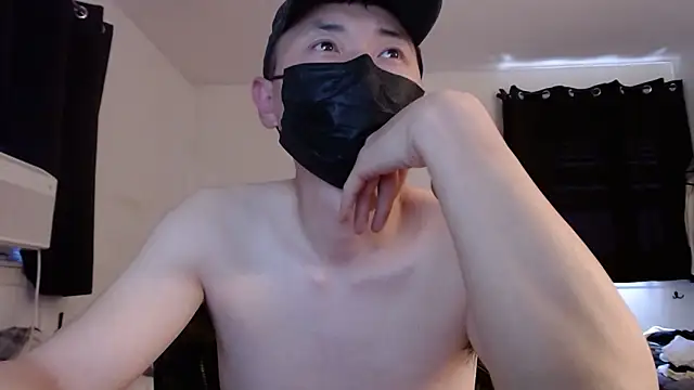 Snapshot of twbobo00715 chatting on 09-19-25, 09:37 twbobo00715 online show from 09-19-25, 09:37