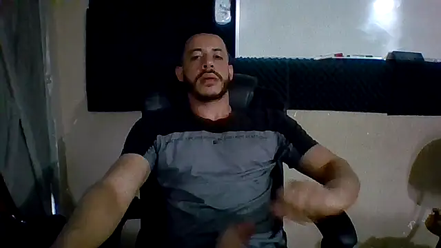 MachoScorpionCaralho online show from 09-19-25, 10:27