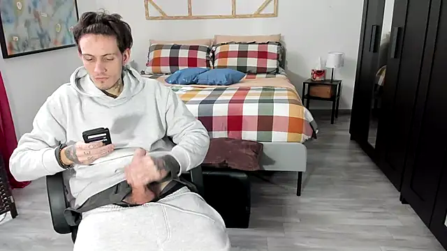 Snapshot of xxxciro13xxx chatting on 02-05-25, 10:08 xxxciro13xxx online show from 02-05-25, 10:08