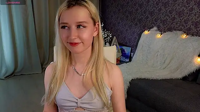 Snapshot of Arveni chatting on 02-26-25, 07:49 Arveni online show from 02-26-25, 07:49