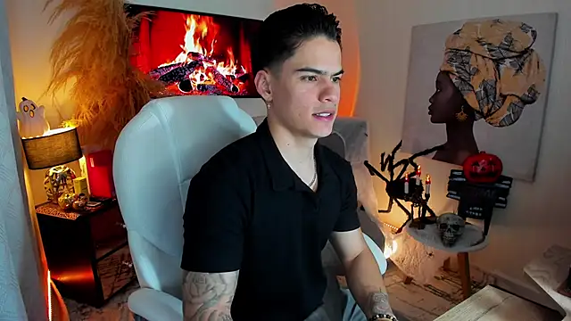 Snapshot of Matias_Murrier chatting on 10-28-25, 11:47 Matias Murrier online show from 10-28-25, 11:47