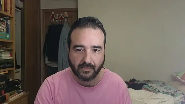 Snapshot of curiosillo83 chatting on 11-02-25, 12:29 curiosillo83 online show from 11-02-25, 12:29