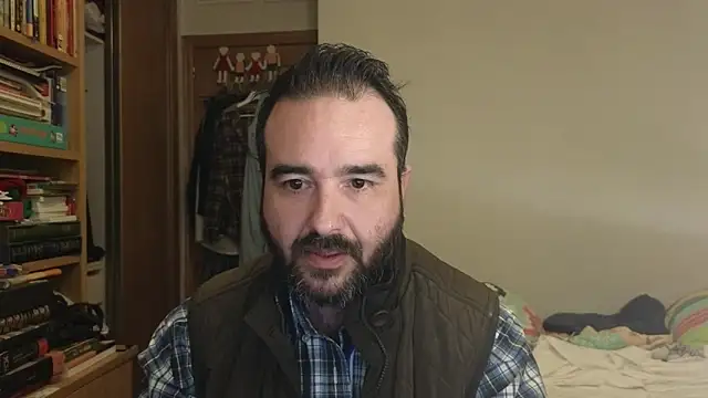 Snapshot of curiosillo83 chatting on 11-08-25, 11:32 curiosillo83 online show from 11-08-25, 11:32