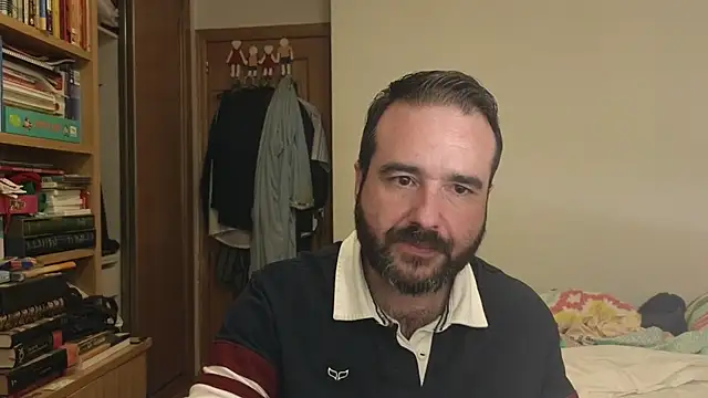 Snapshot of curiosillo83 chatting on 11-10-25, 04:39 curiosillo83 online show from 11-10-25, 04:39