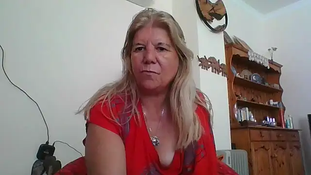 TrustfulVampire1 online show from 05-05-26, 09:50