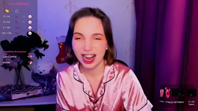 KindHazelHere  online show from 12-21-25, 06:15