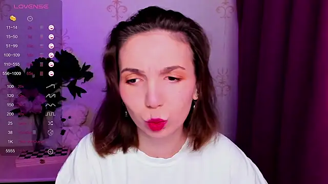 KindHazelHere  online show from 04-08-26, 08:20