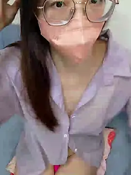 Lu Nana online show from 01-24-25, 01:36