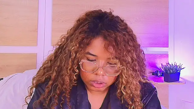  nickypurple  online show from 04-28-26, 02:27