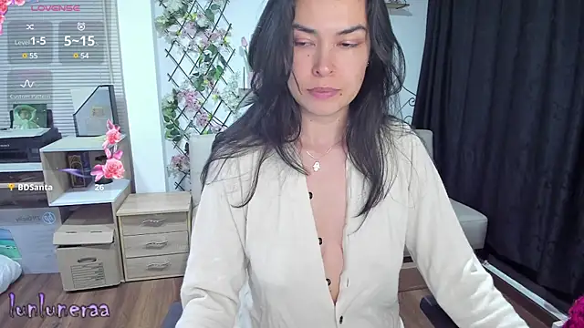 Lunlunera online show from 02-25-25, 06:14