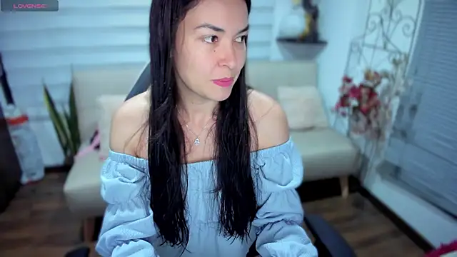 Lunlunera online show from 12-21-25, 12:40