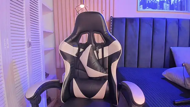 ashlye miller  online show from 03-27-26, 04:29