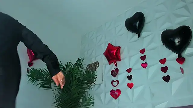 Hellen Sky online show from 04-25-26, 07:22