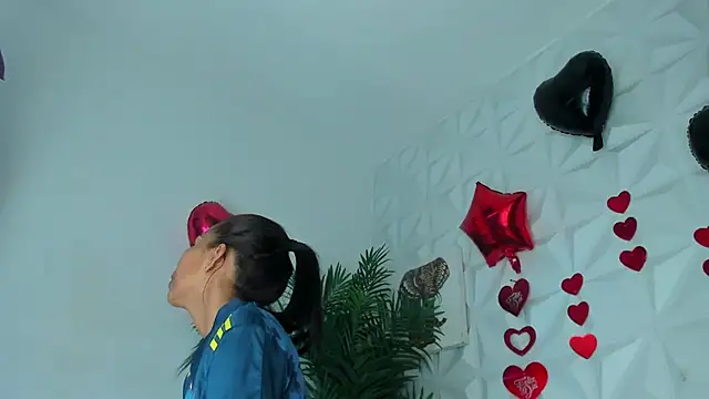 Hellen Sky online show from 04-27-26, 07:01