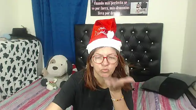 jellyfishhot online show from 12-14-25, 02:17