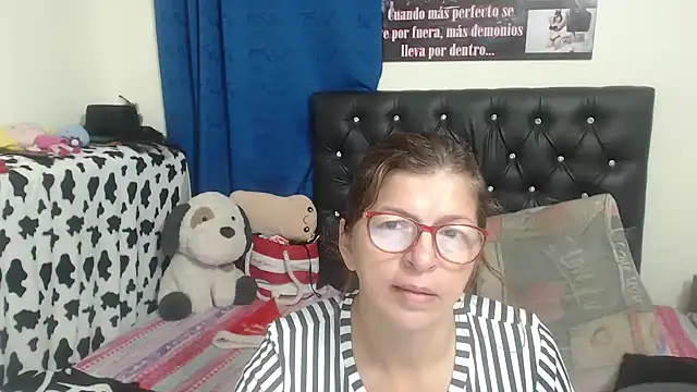 jellyfishhot online show from 12-22-25, 11:24