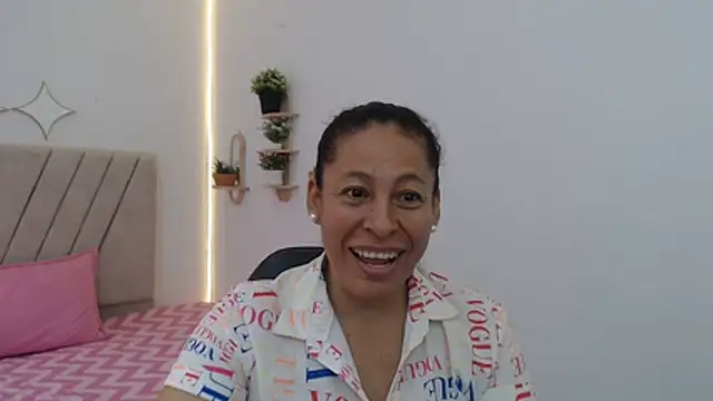 mature martina online show from 04-23-26, 08:11