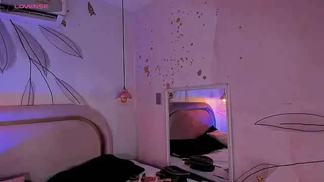 JESYSOZ23  online show from 02-20-25, 03:23